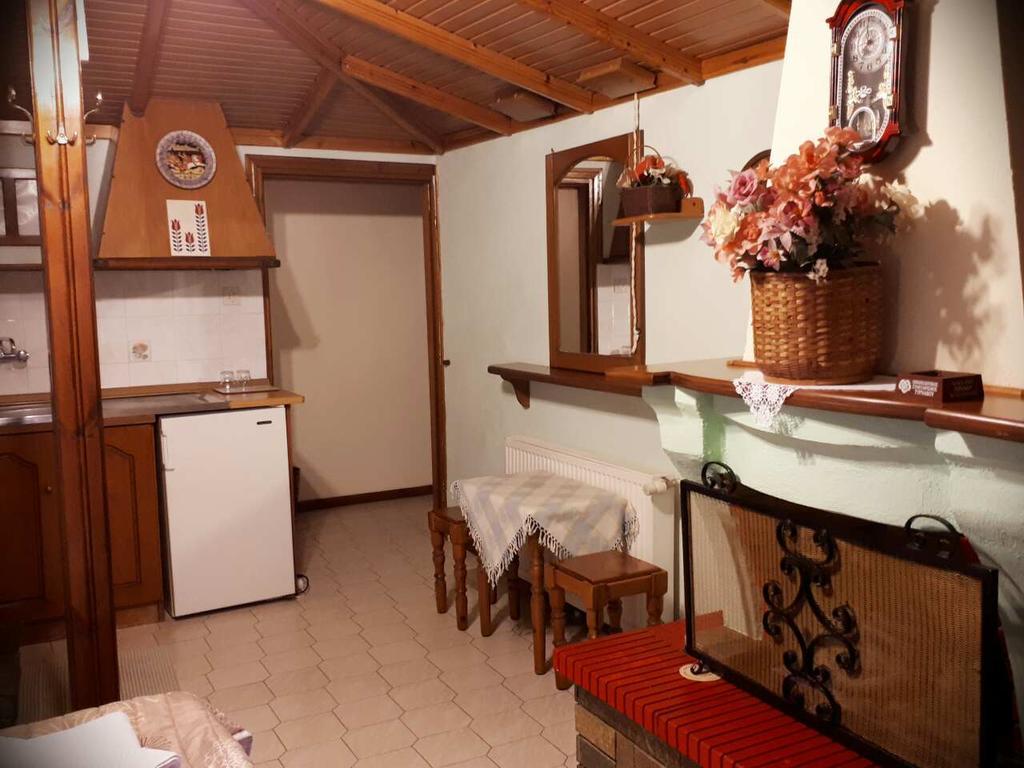 Apartments Erato Neos Panteleimonas Buitenkant foto
